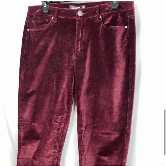 Design Lab Lord & Taylor velvet ankle jeans in burgundy - Size 30 - Picture 5 of 8